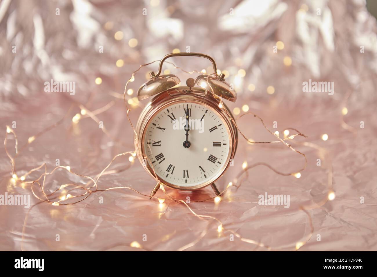 Wecker, Mitternacht, 12`Uhr, Wecker, Midnights, Zwölf`Uhr Stockfoto